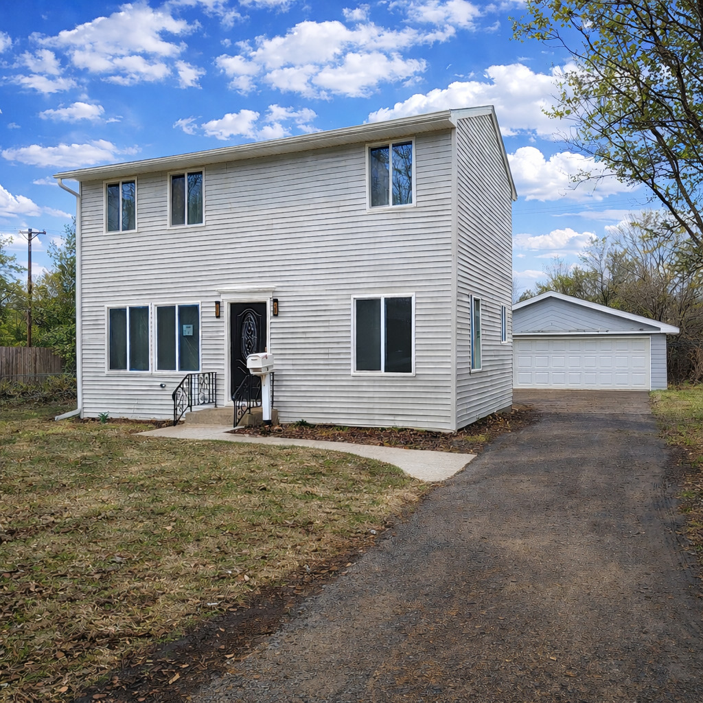 a house that has a lot of windows on it