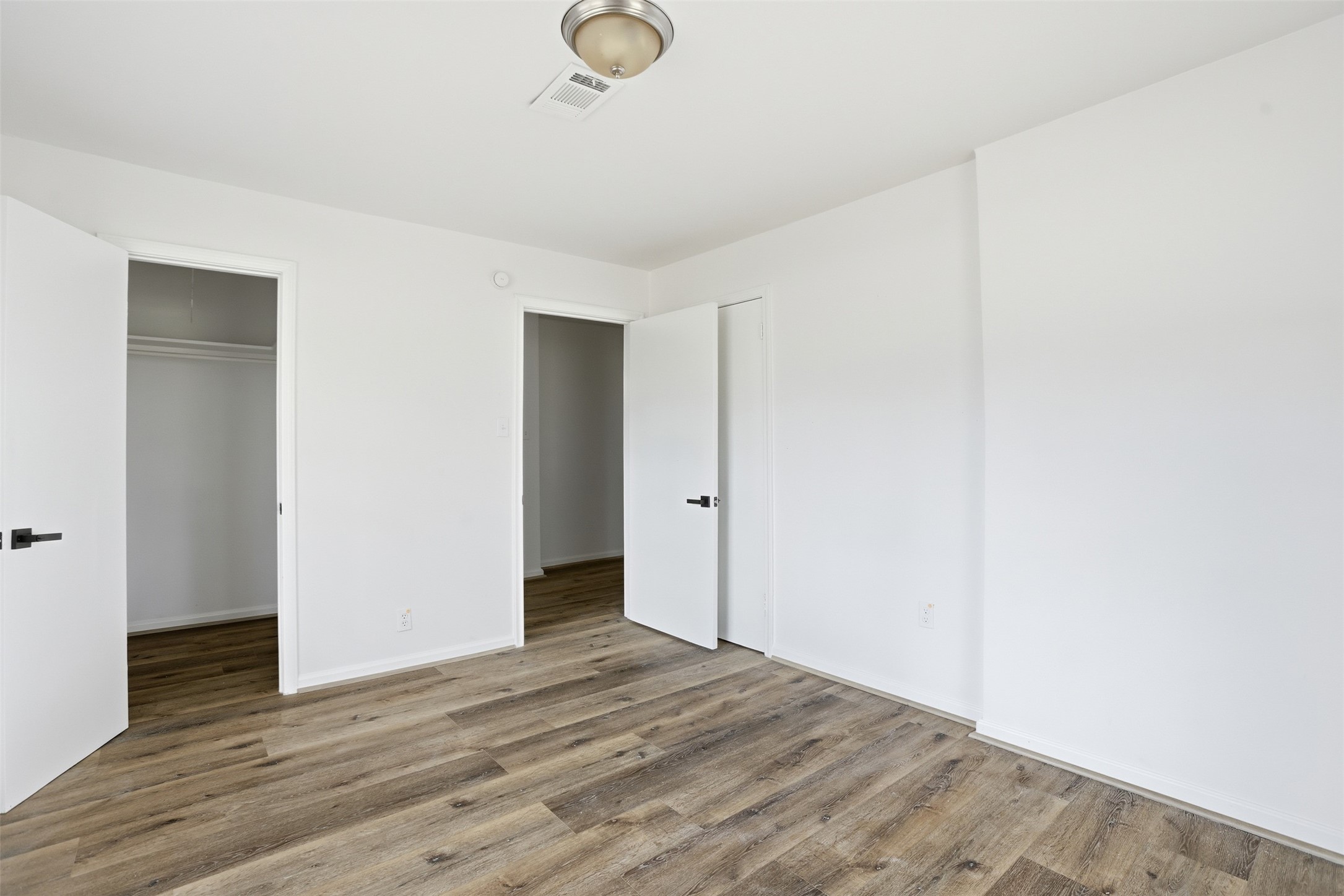 2751 Piper Road Pearland, TX 77581 - Photo 19 of 24 a view of an empty room