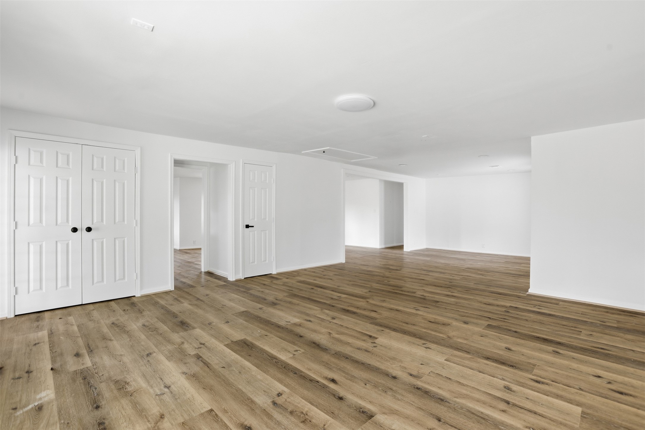 2751 Piper Road Pearland, TX 77581 - Photo 6 of 24 a view of empty room with wooden floor