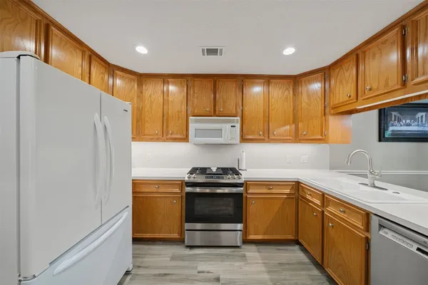 $2,600 | 18823 Cypress Church Road, Cypress, TX 77433