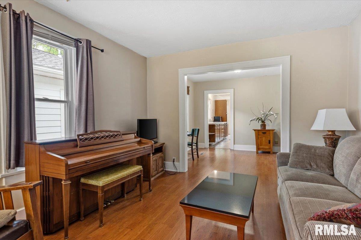 1816 South Lowell Avenue Springfield, IL 62704 - Photo 2 of 24