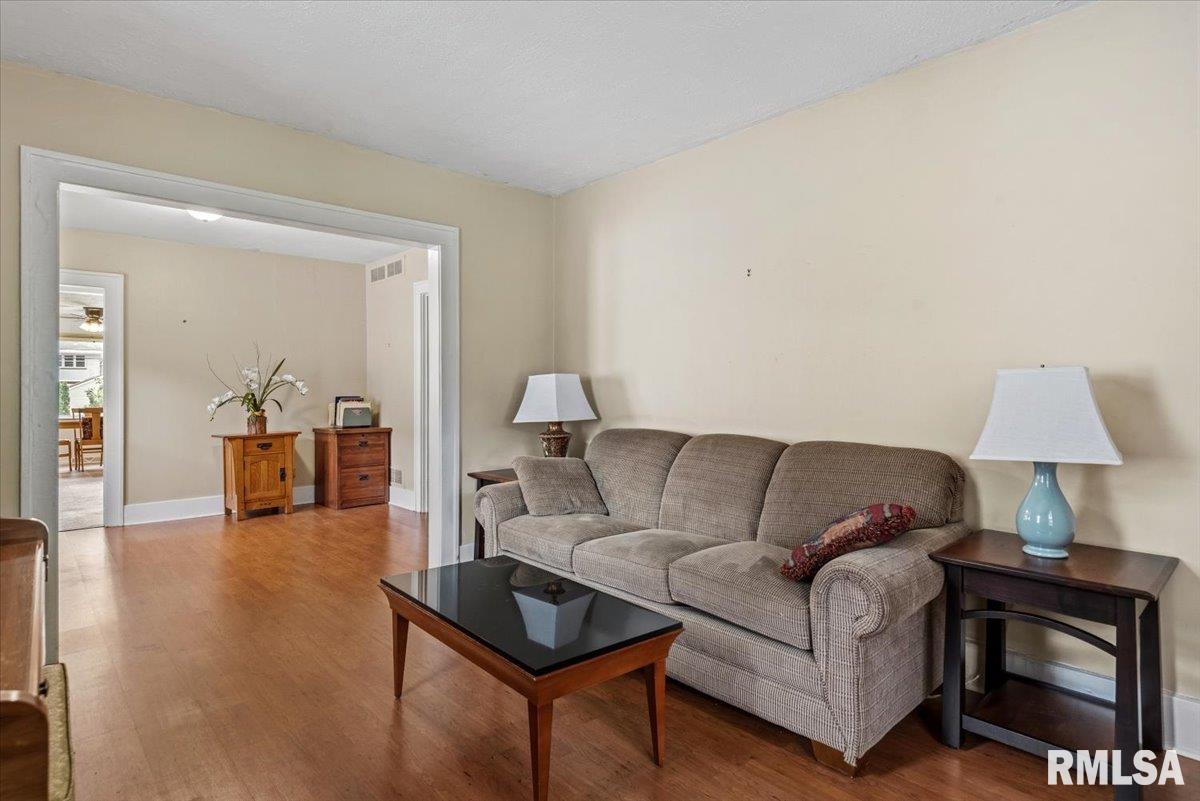 1816 South Lowell Avenue Springfield, IL 62704 - Photo 3 of 24