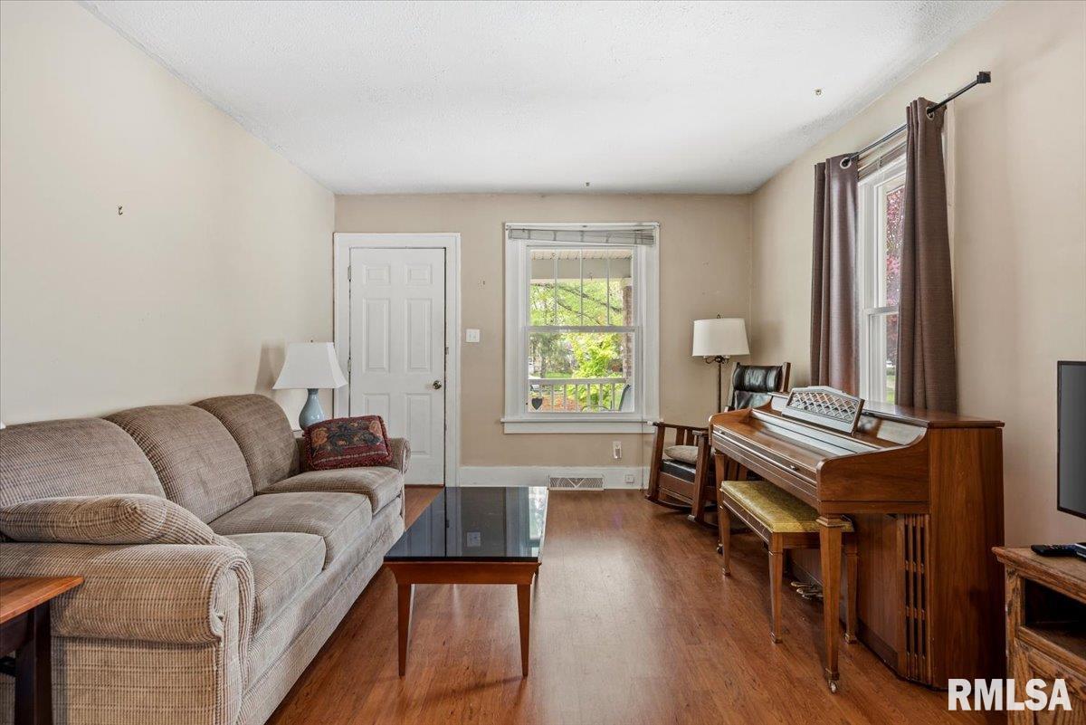 1816 South Lowell Avenue Springfield, IL 62704 - Photo 4 of 24