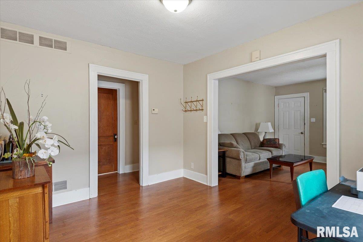 1816 South Lowell Avenue Springfield, IL 62704 - Photo 6 of 24