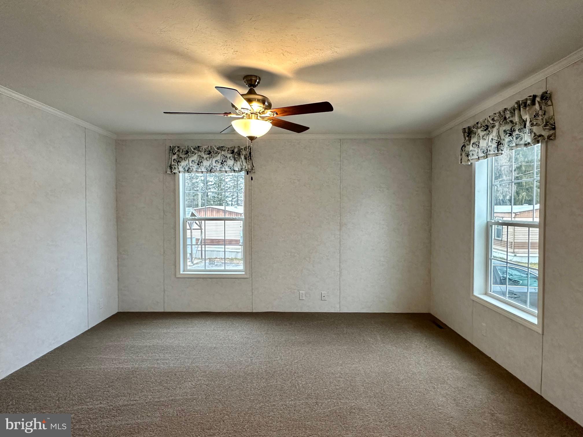 32 Mockingbird Lane Phoenixville, PA 19460 - Photo 4 of 13