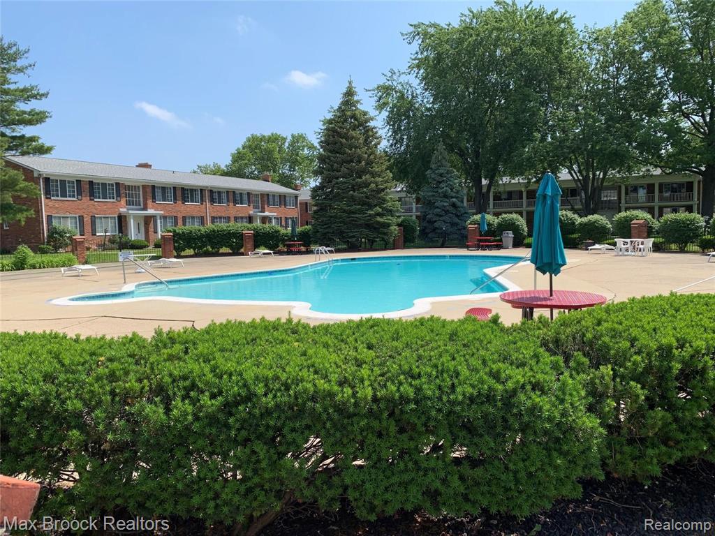 29320 Hoover Road Warren, MI 48093 - Photo 12 of 13
