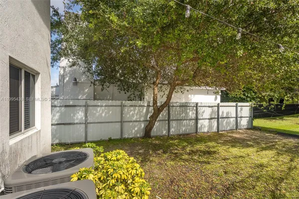 $3,000 | 2132 Northwest 47th Street, Unit 2132, Miami, FL 33142
