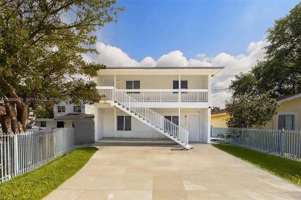 $3,000 | 2132 Northwest 47th Street, Unit 2132, Miami, FL 33142