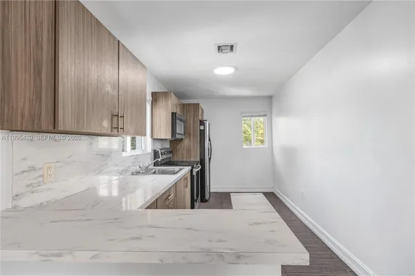 $3,000 | 2132 Northwest 47th Street, Unit 2132, Miami, FL 33142