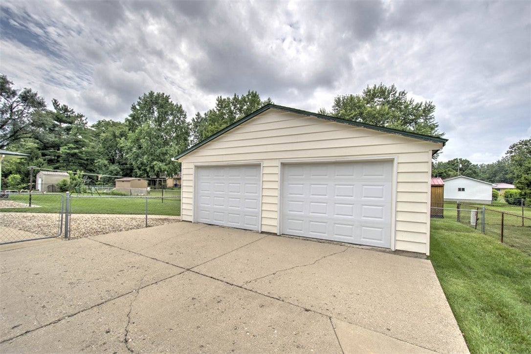 23 Montez Drive Decatur, IL 62526 - Photo 36 of 39 Gallery Image 36