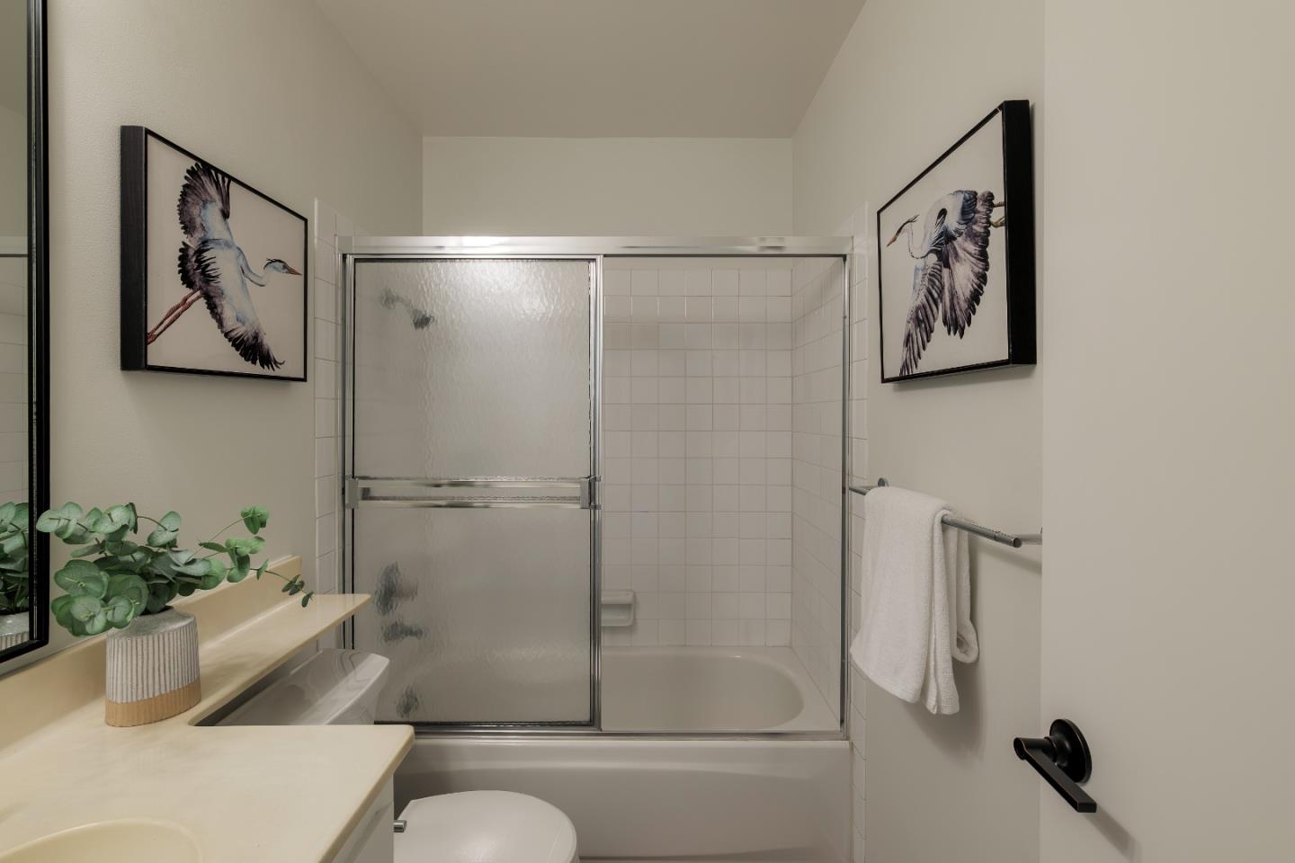 905 West Middlefield Road, Unit 918 Mountain View, CA 94043 - Photo 16 of 26 Gallery Image 16