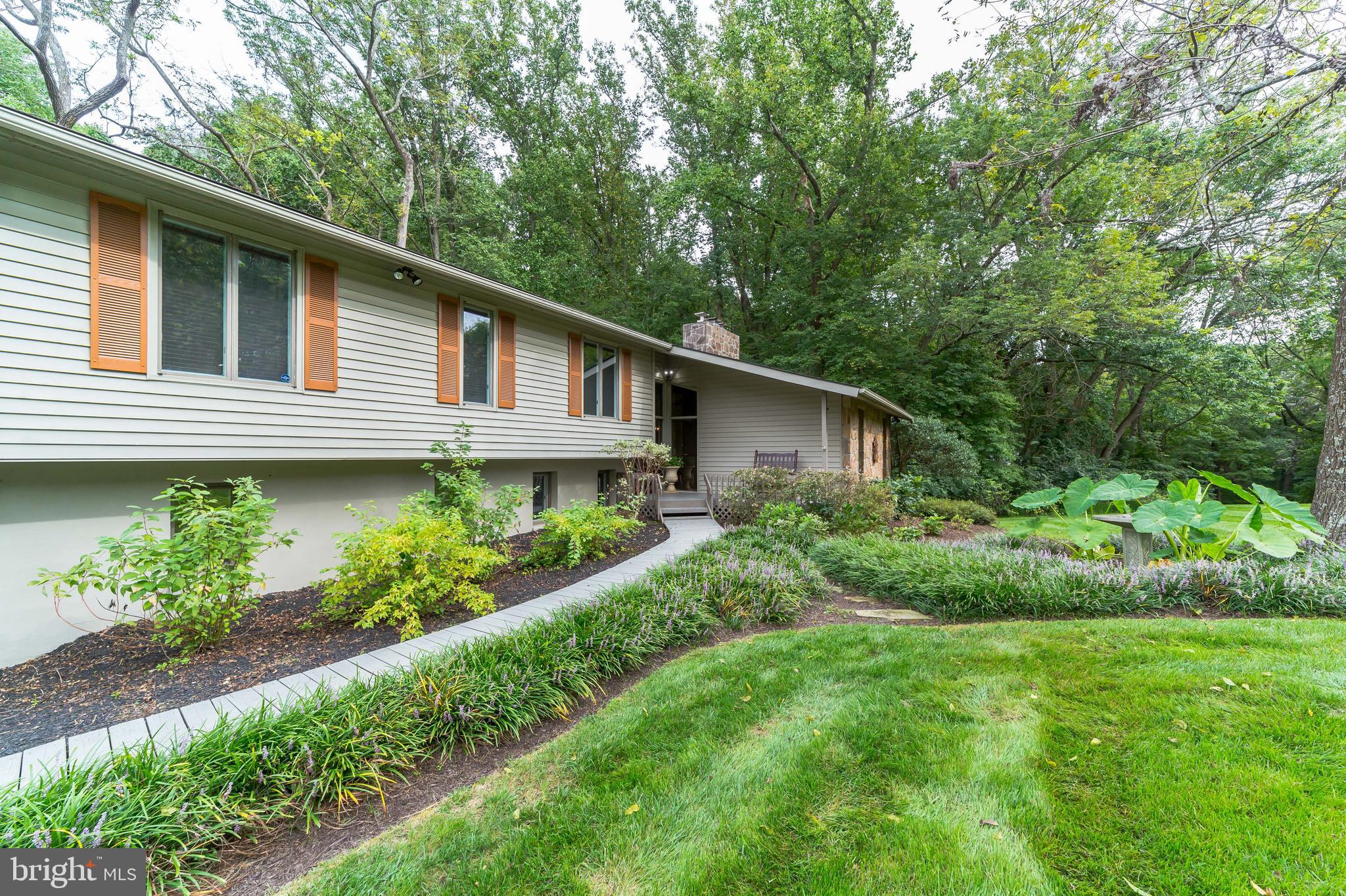 1031 Dunvegan Road West Chester, PA 19382 - Photo 3 of 52 Gallery Image 3
