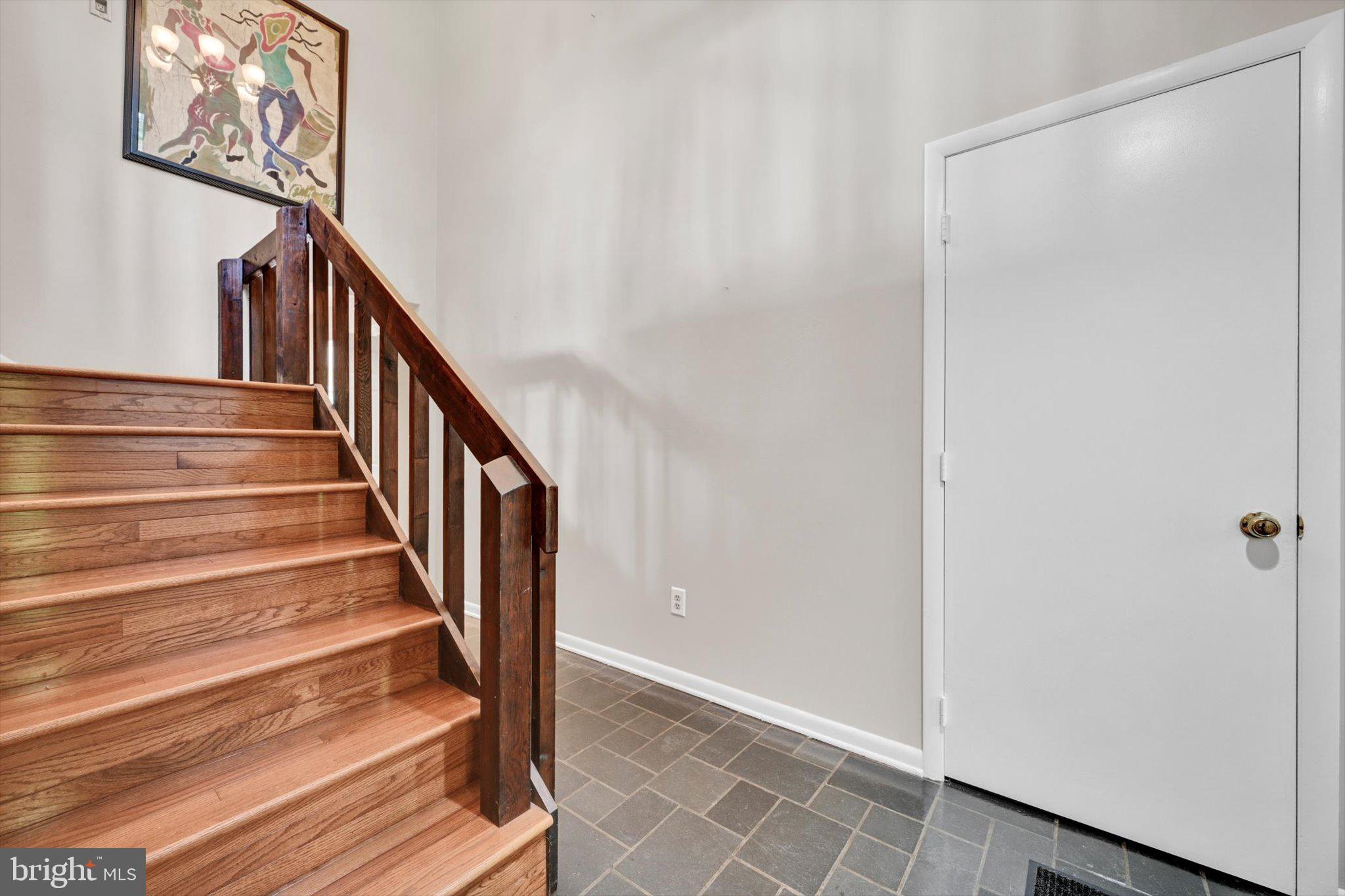 5635 Crone Road Dover, PA 17315 - Photo 4 of 37