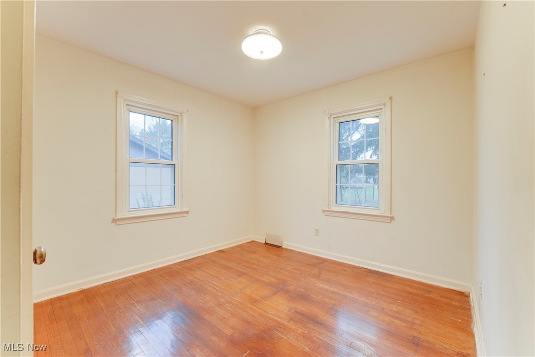 33560 Arthur Road Solon, OH 44139 - Photo 12 of 29 Bedroom 2
