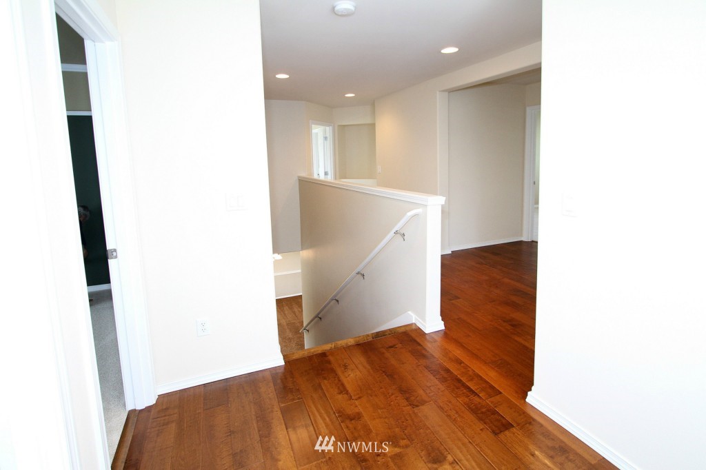 5125 Northeast 5th Street Renton, WA 98059 - Photo 13 of 24
