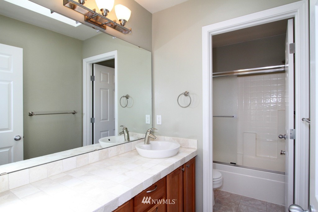 5125 Northeast 5th Street Renton, WA 98059 - Photo 17 of 24
