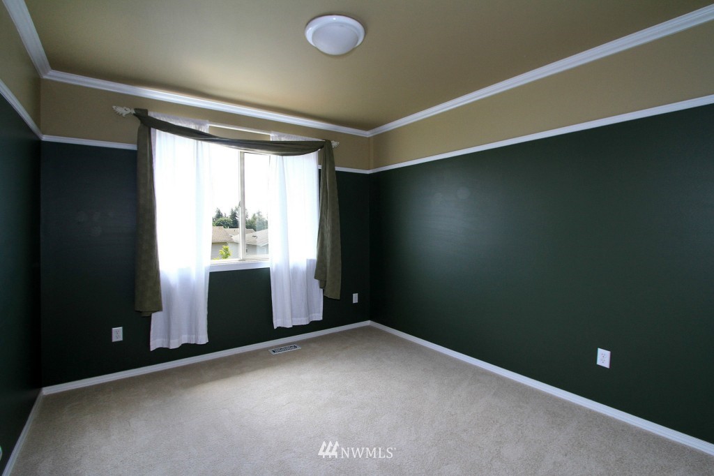 5125 Northeast 5th Street Renton, WA 98059 - Photo 18 of 24