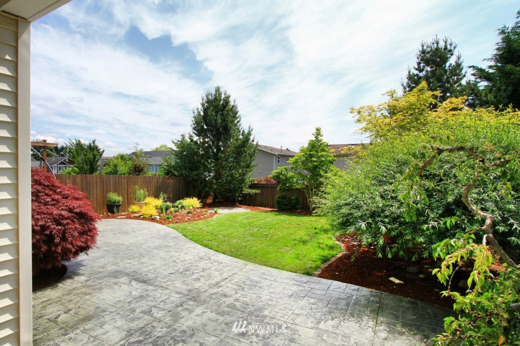 5125 Northeast 5th Street Renton, WA 98059 - Photo 4 of 24