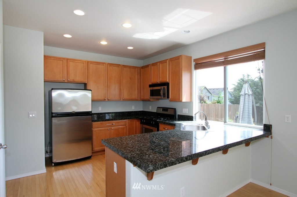 5125 Northeast 5th Street Renton, WA 98059 - Photo 9 of 24