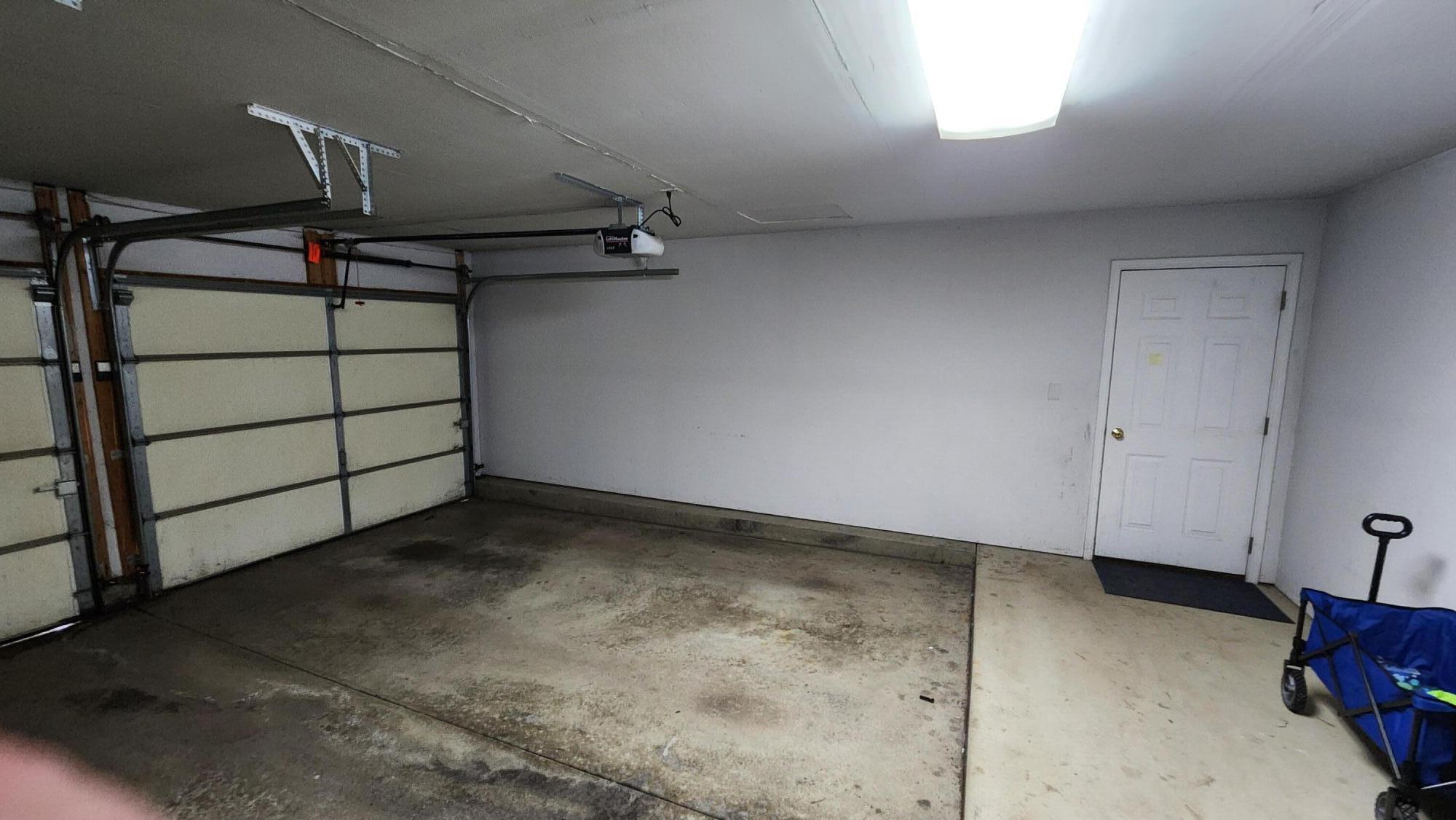 604 Cambridge Court, Unit 2A Munster, IN 46321 - Photo 27 of 31 a view of a garage