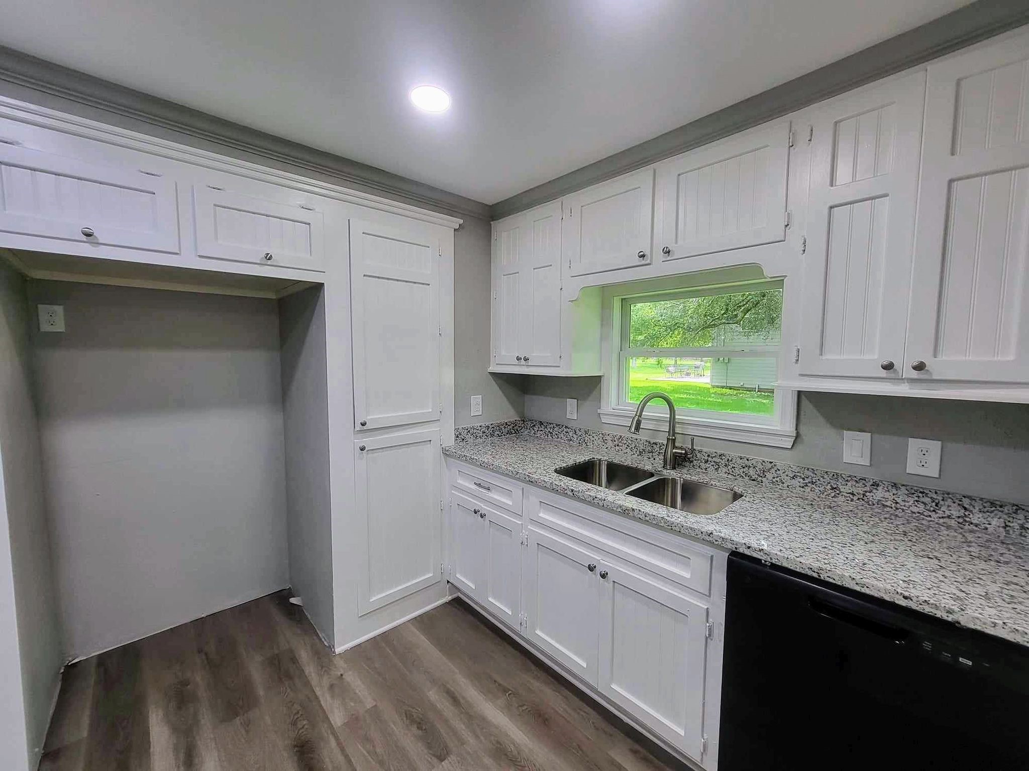 406 East Foley Street Alvin, TX 77511 - Photo 10 of 23