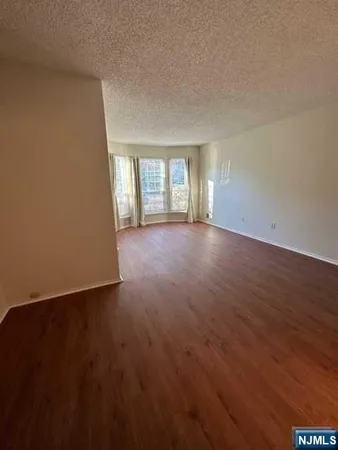 $3,150 | 499 Quince Court, Mahwah, NJ 07430