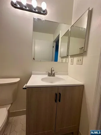 $3,150 | 499 Quince Court, Mahwah, NJ 07430