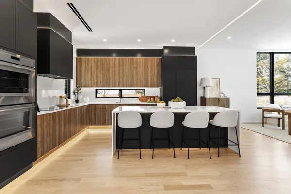 $3,195,000 | 90 Auburndale Avenue, Newton, MA 02465