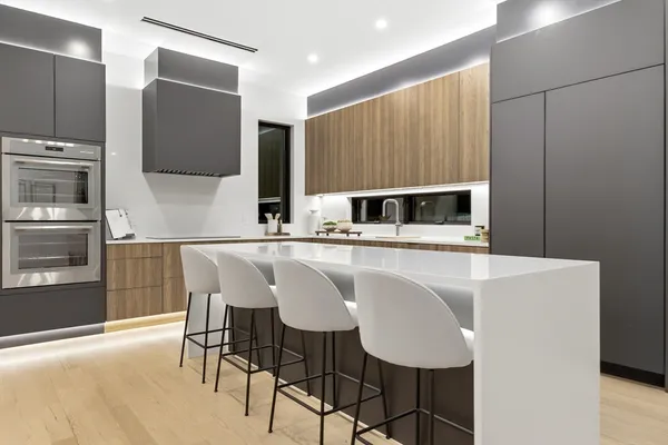 $3,195,000 | 90 Auburndale Avenue, Newton, MA 02465
