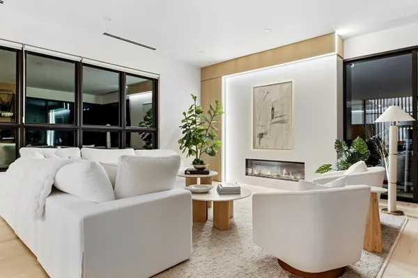 $3,195,000 | 90 Auburndale Avenue, Newton, MA 02465