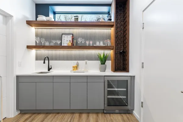 $3,195,000 | 90 Auburndale Avenue, Newton, MA 02465