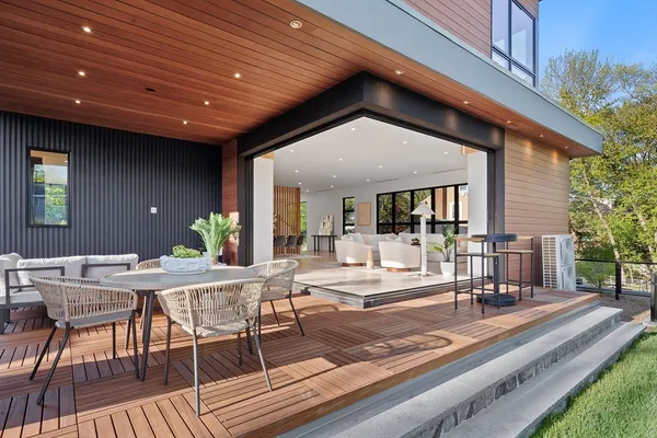 $3,195,000 | 90 Auburndale Avenue, Newton, MA 02465