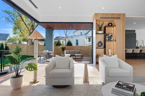 $3,195,000 | 90 Auburndale Avenue, Newton, MA 02465