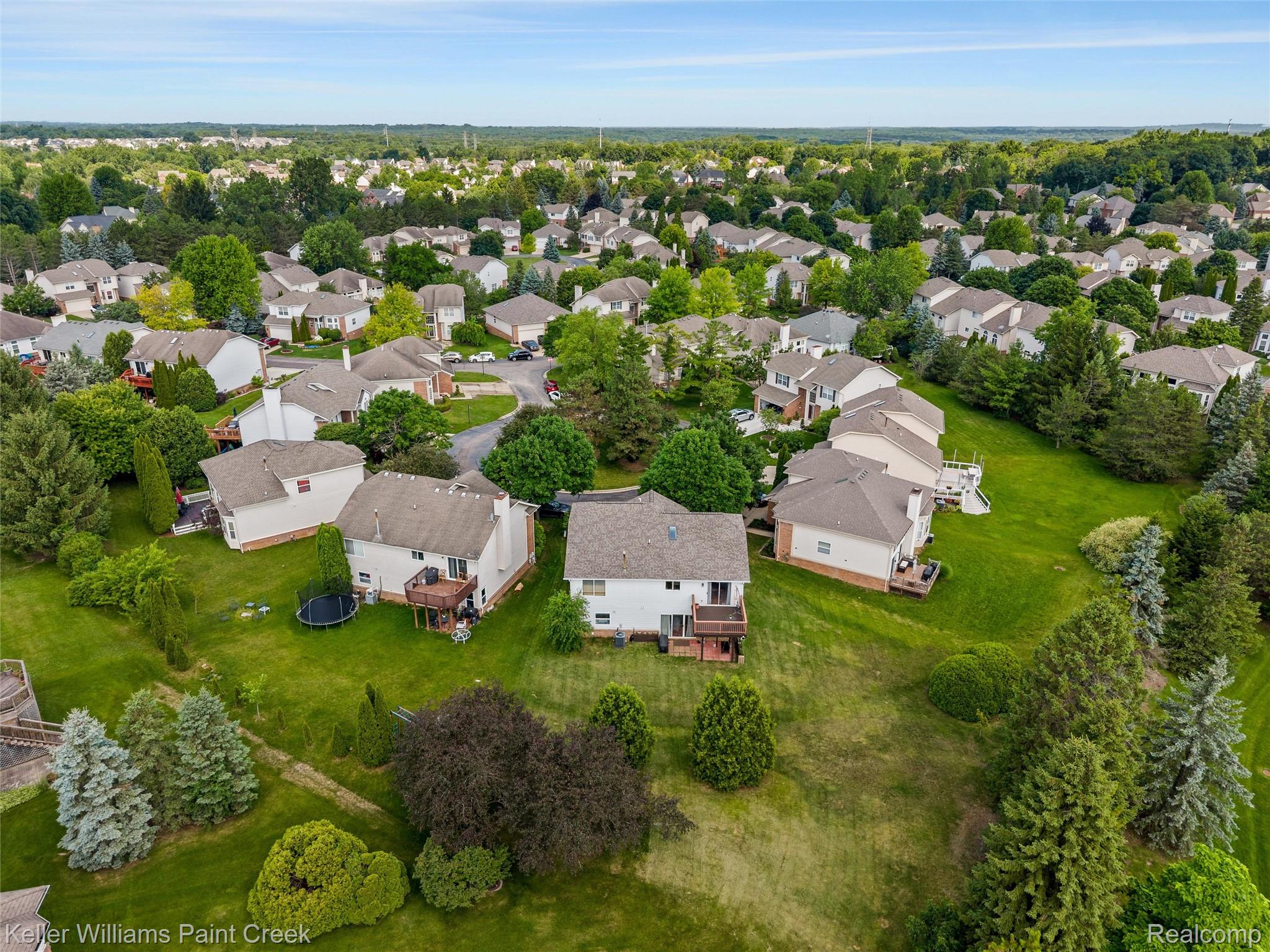 3201 Lynhurst Court Rochester, MI 48306 - Photo 36 of 49 42-3201 Lynhurst Ct - AERIAL 0001.jpg