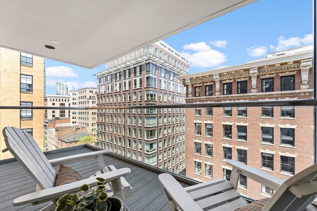 99-105 Broad Street, Unit 8B Boston, MA 02110 - Photo 28 of 37 a front view of a building
