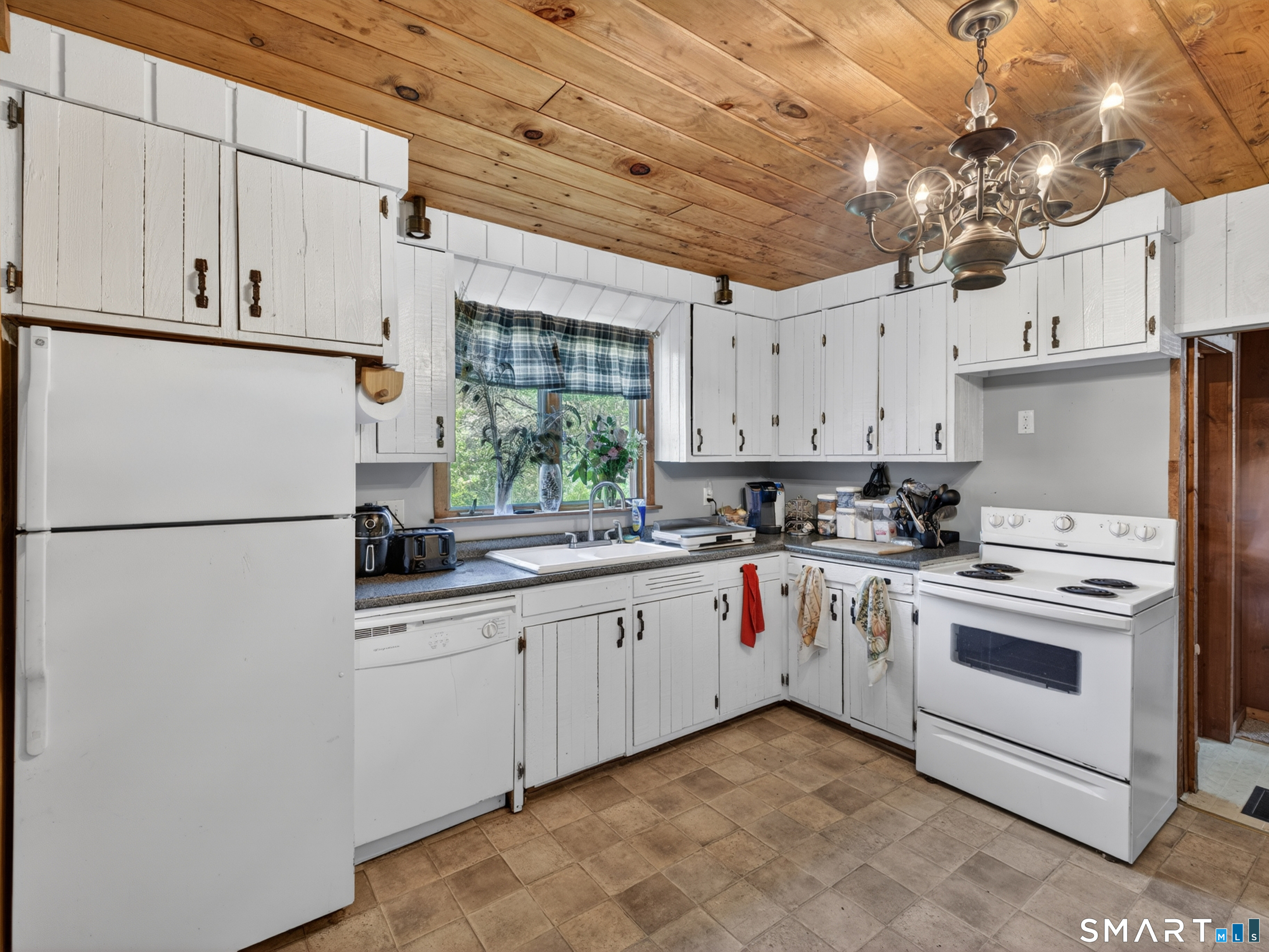 189 Butts Bridge Road Canterbury, CT 06331 - Photo 19 of 38 Unit B