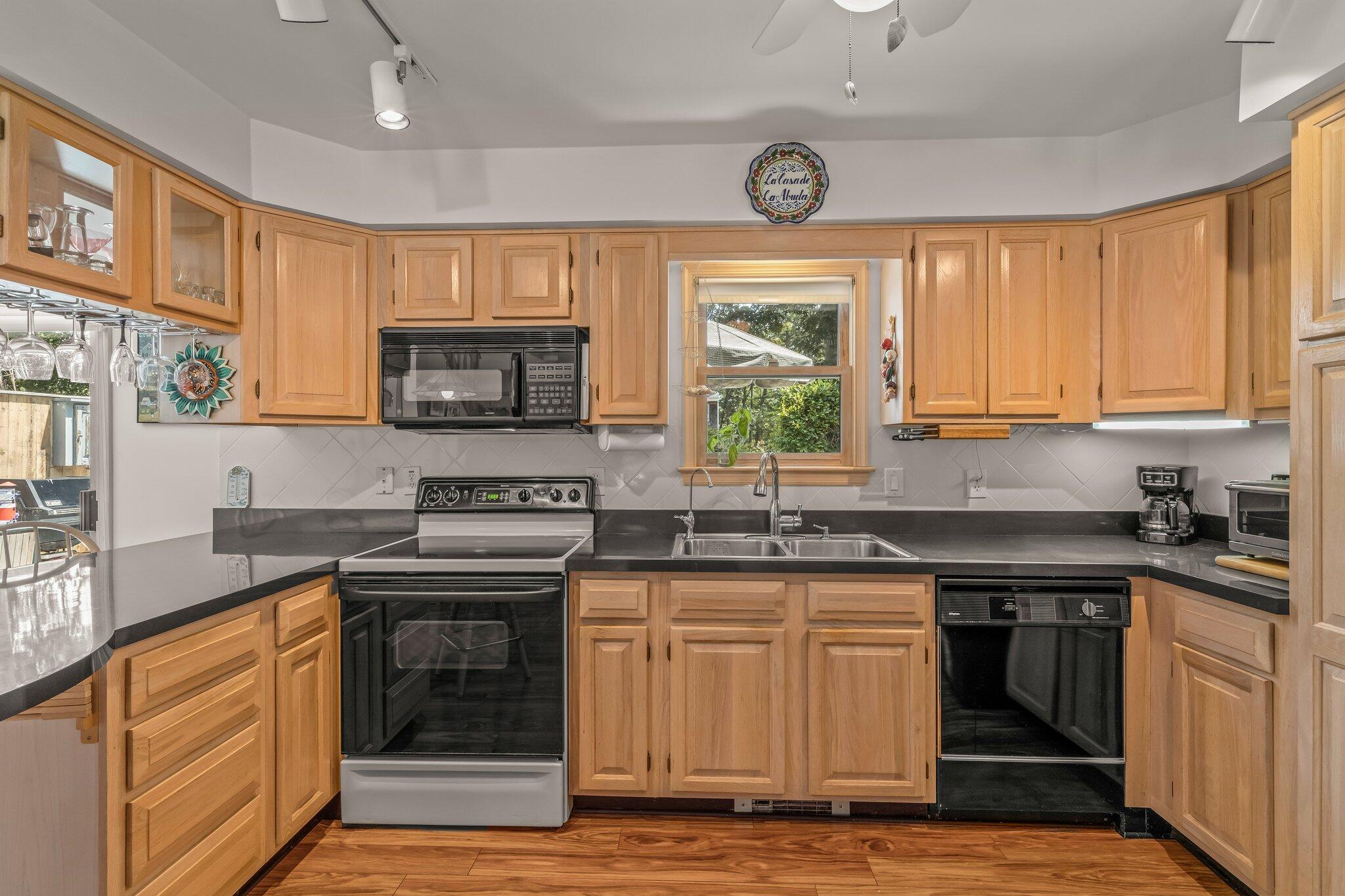 25 Phair Road Eastham, MA 02642 - Photo 9 of 46 6