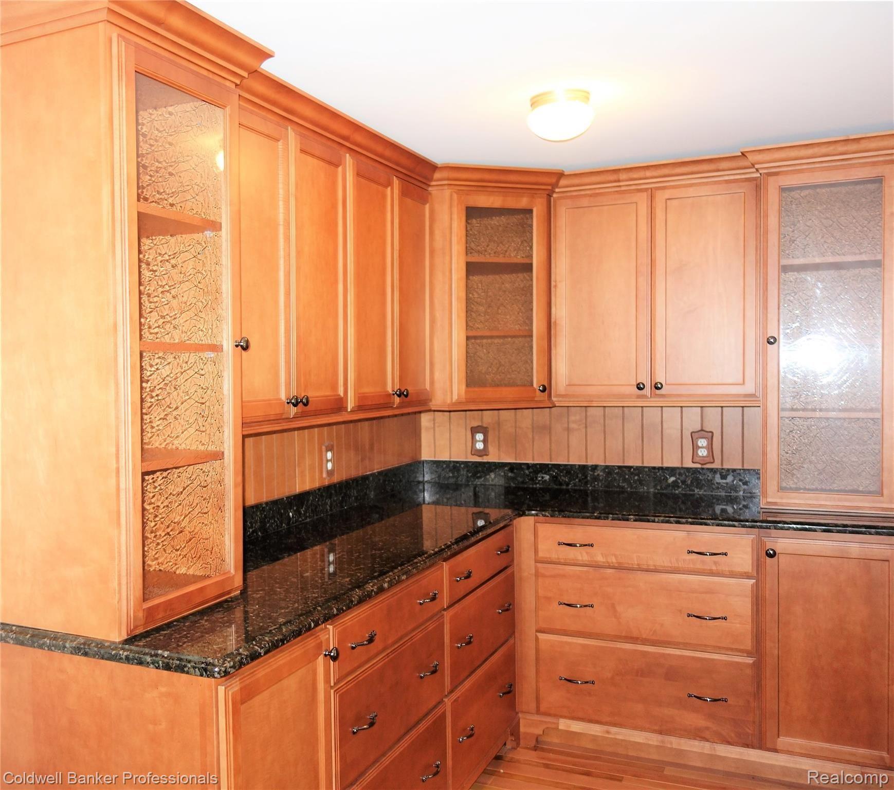 7755 Holcomb Road Clarkston, MI 48348 - Photo 10 of 51 Butler's Pantry off the main dining room Note Main Kitchen has a butler's pantry and walk in pantry as well