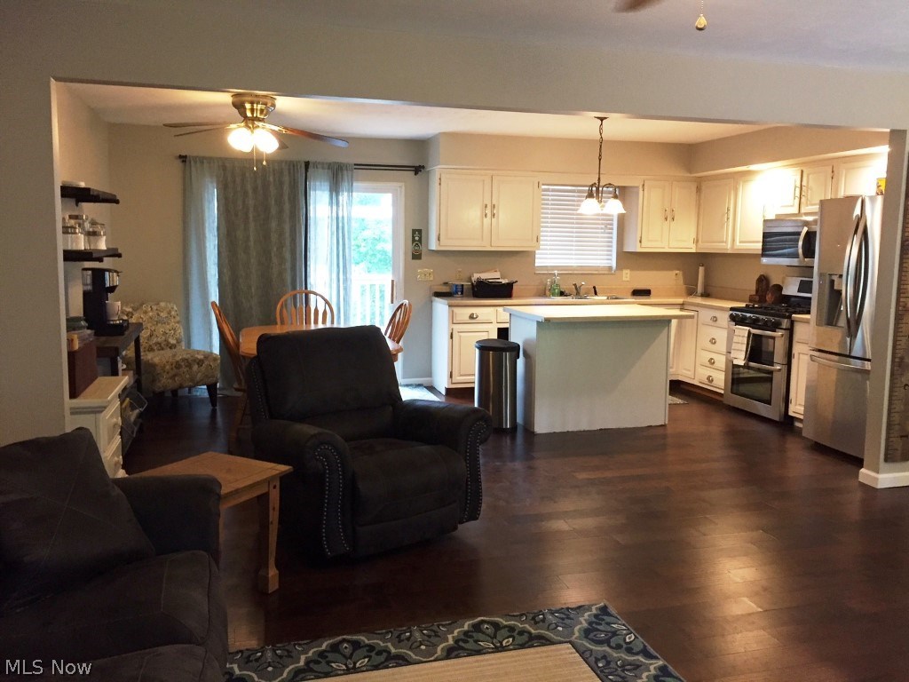 1765 Mt Tom Road Marietta, OH 45750 - Photo 7 of 26 Living Room to Kitchen and Dining