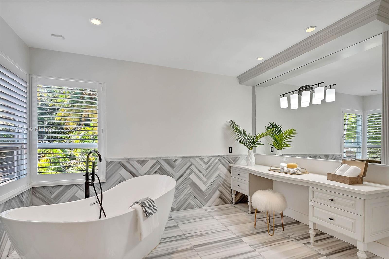 3620 Curtis Lane Miami, FL 33133 - Photo 11 of 33 a living room with furniture and window