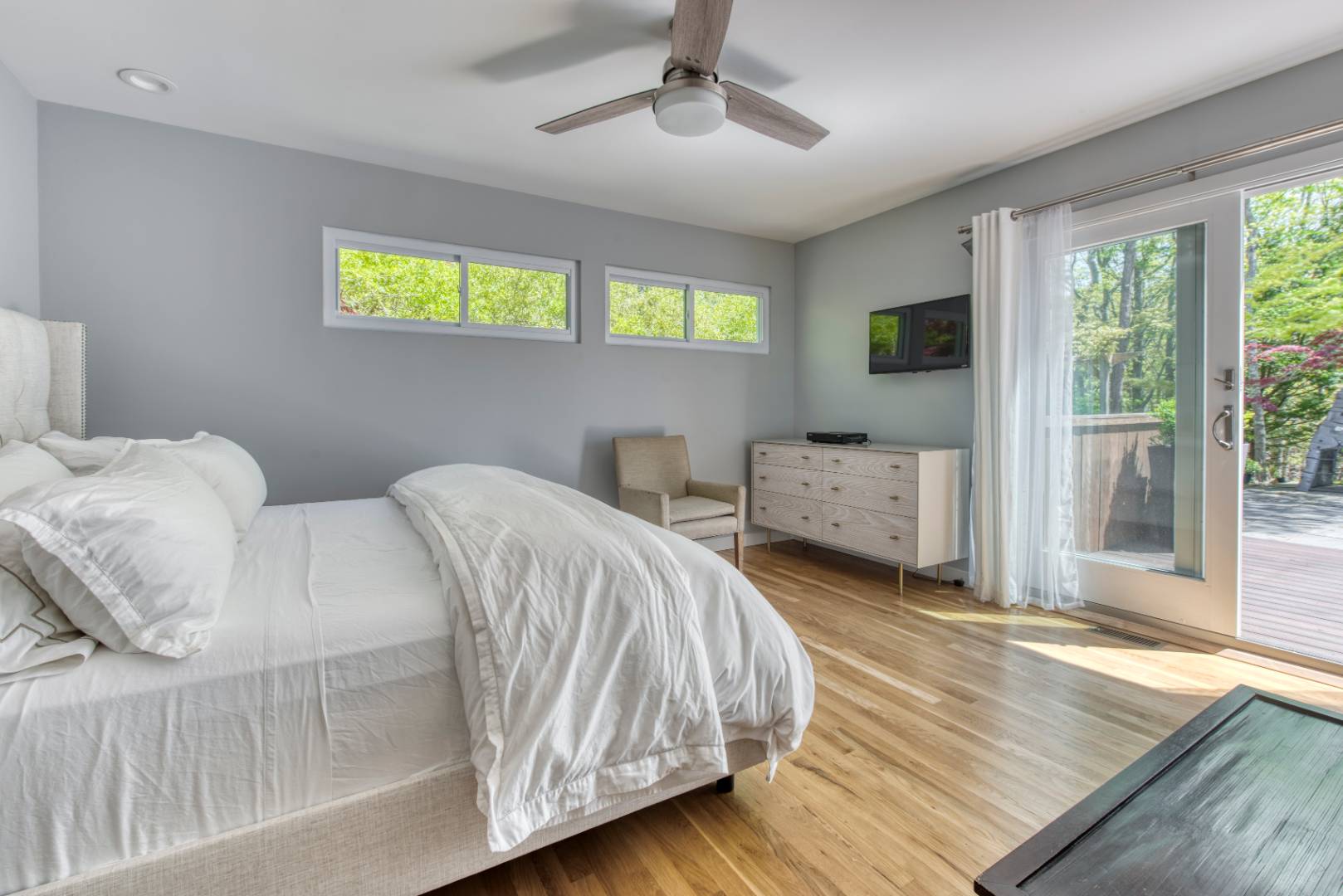 30 Wheelock Walk East Hampton, NY 11937 - Photo 5 of 15 a bedroom with two beds and a window