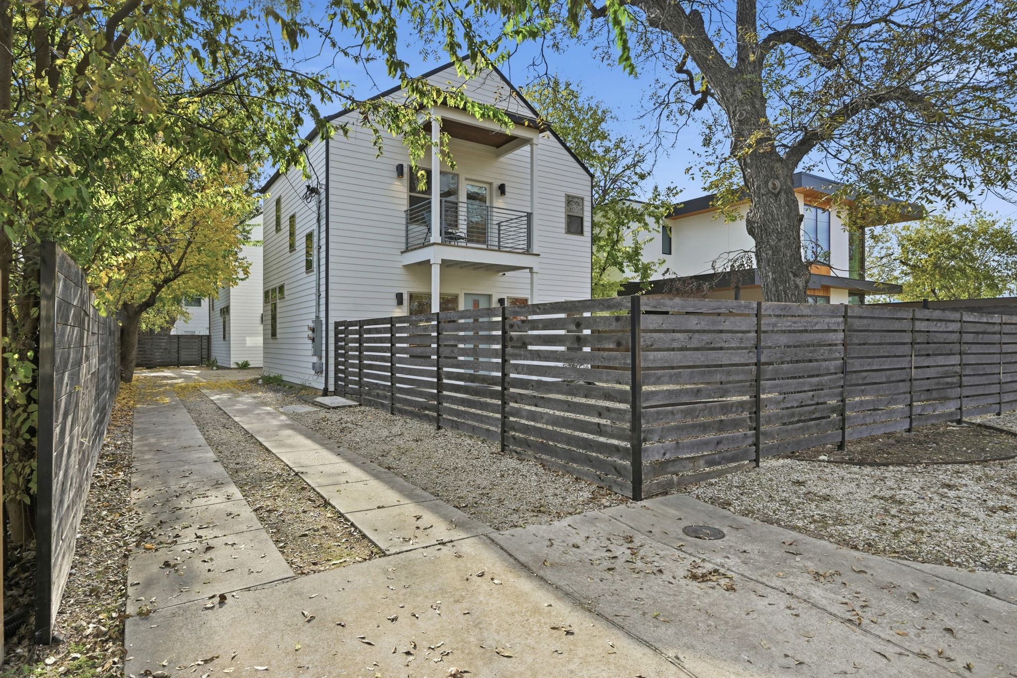 2811 Garwood Street, Unit A Austin, TX 78702 - Photo 4 of 27 a view of a house with a yard