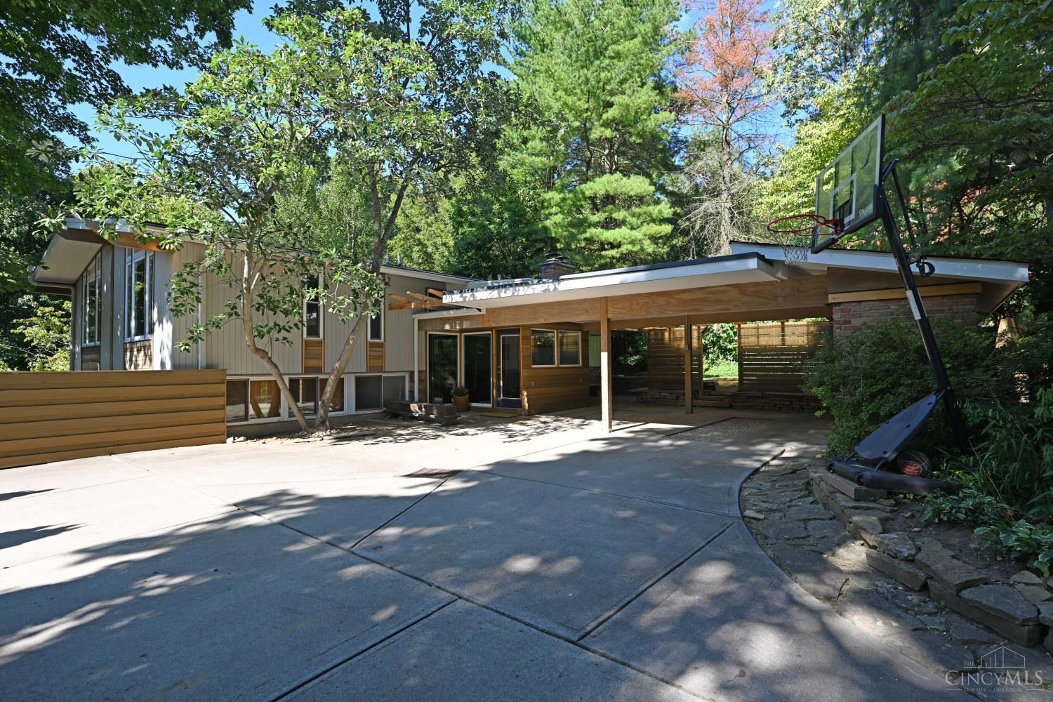 6088 Stirrup Road Cincinnati, OH 45244 - Photo 1 of 50 Gallery Image 1
