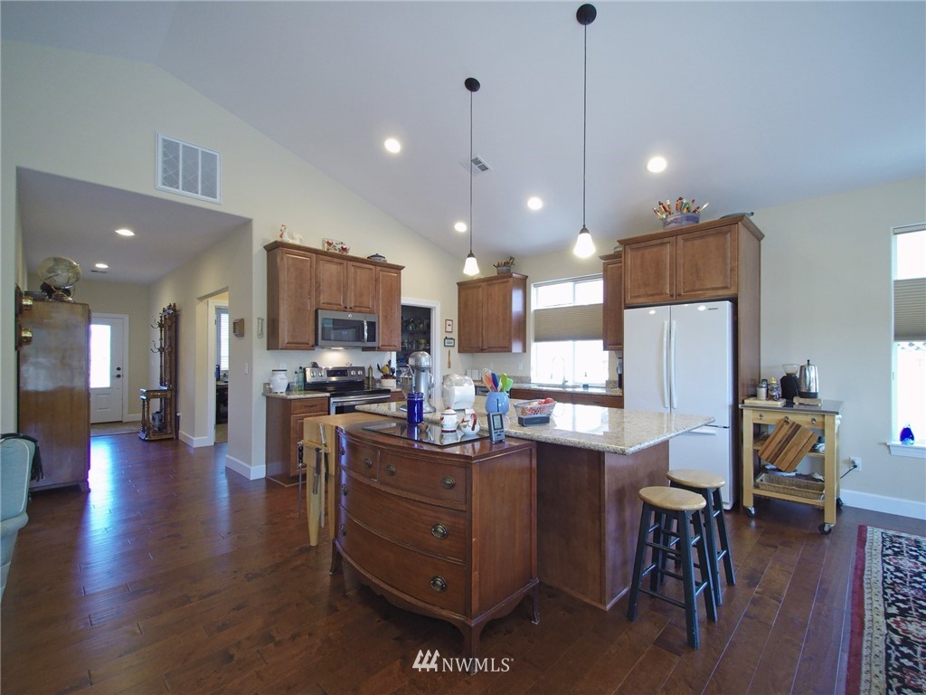 71 Jara Way Sequim, WA 98382 - Photo 6 of 25 Gallery Image 6