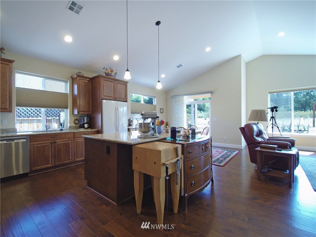 71 Jara Way Sequim, WA 98382 - Photo 7 of 25 Gallery Image 7
