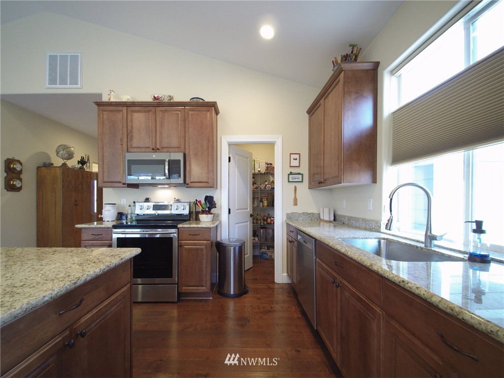71 Jara Way Sequim, WA 98382 - Photo 9 of 25 Gallery Image 9