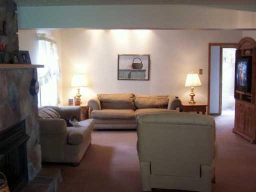 1242 Eckert Road Monaca, PA 15061 - Photo 3 of 8 Gallery Image 3