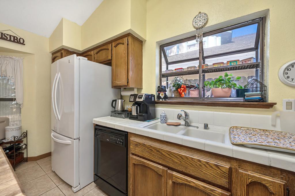 9963 River Mist Way Rancho Cordova, CA 95670 - Photo 9 of 34