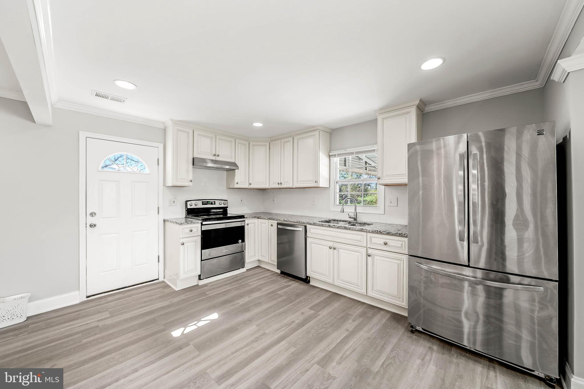 6038 Waterloo Road Columbia, MD 21045 - Photo 7 of 21