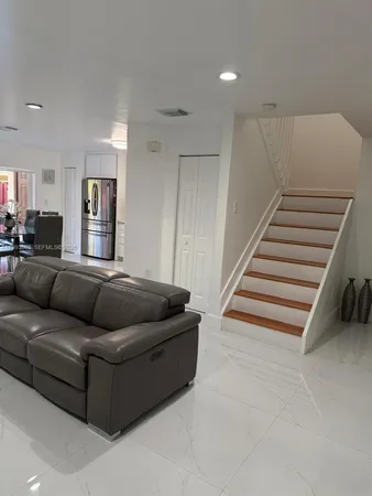 $3,500 | 16418 Southwest 72nd Terrace, Miami, FL 33193